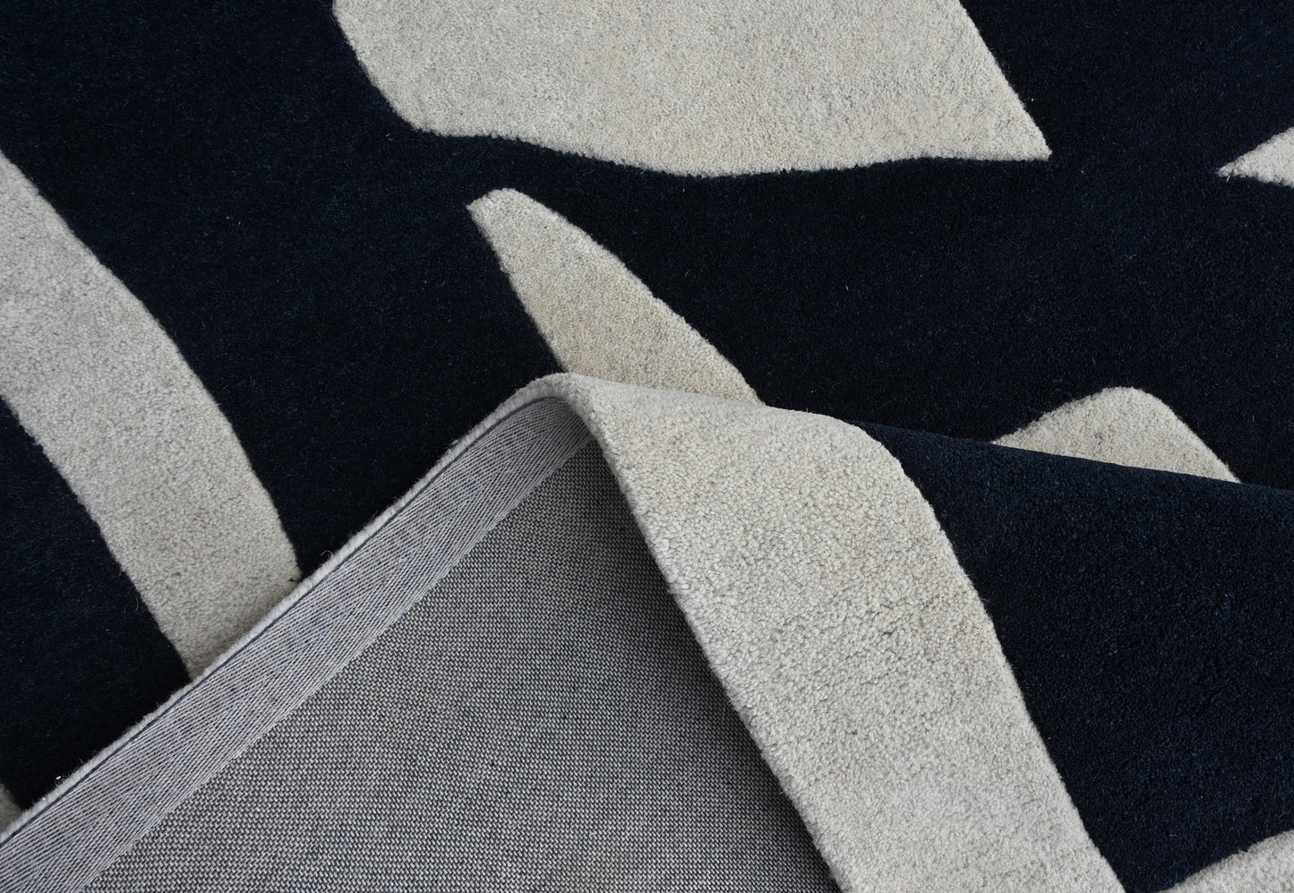Mehari Ivory & Navy Wool Rug