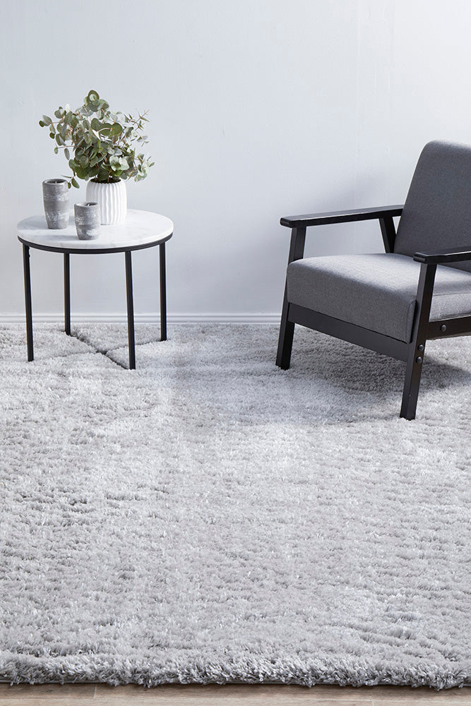 Serelle Silver Rug