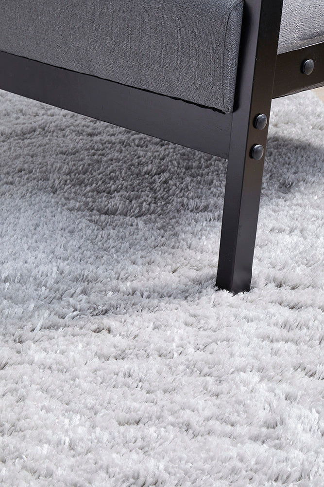 Serelle Silver Rug
