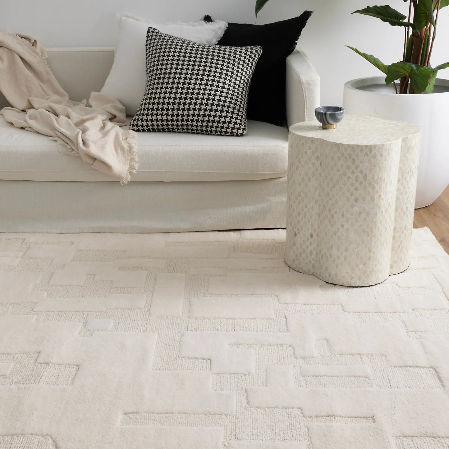 Lorne Ivory Wool Rug