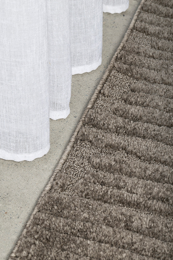 Alcova Coffee Brown Runner Rug