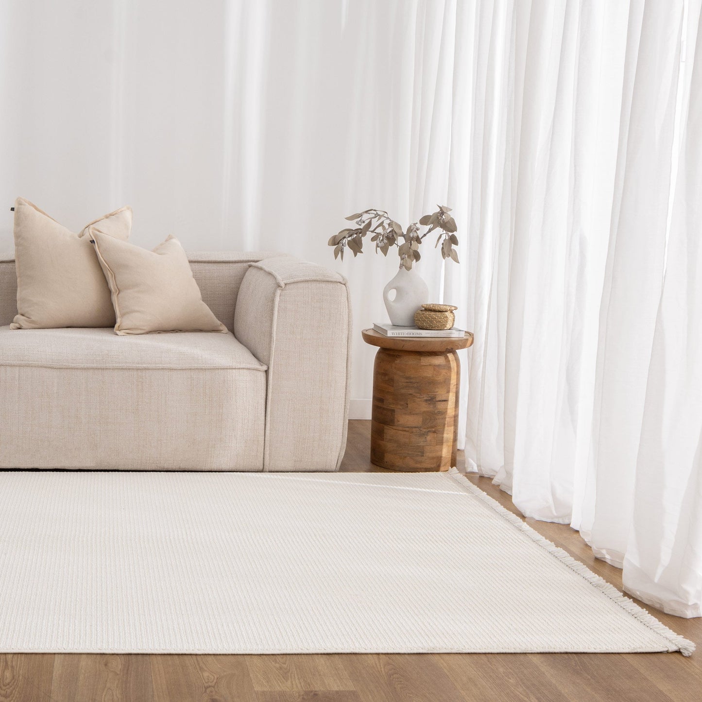 Bravo Modern Ivory Rug