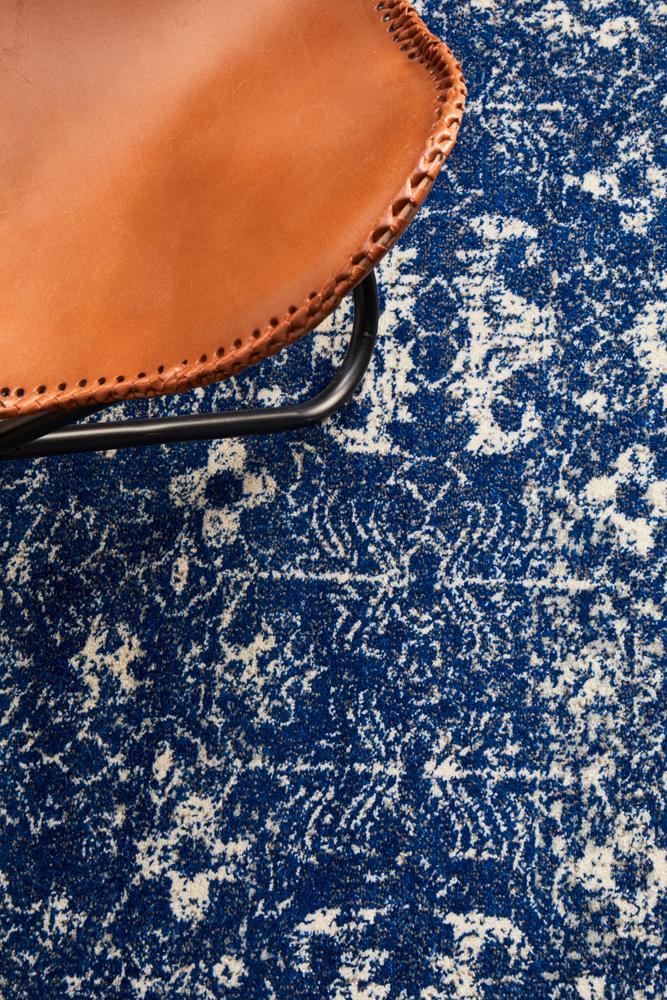 Pietra Navy Round Rug
