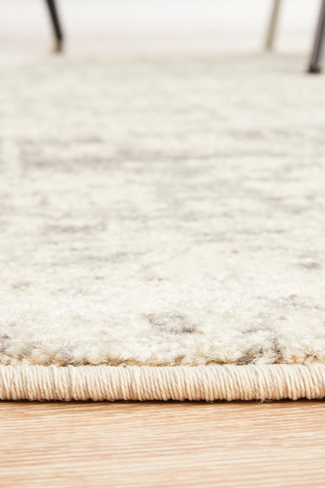 Pietra White Silver Round Rug