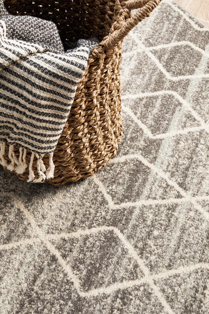Pietra Silver Round Rug