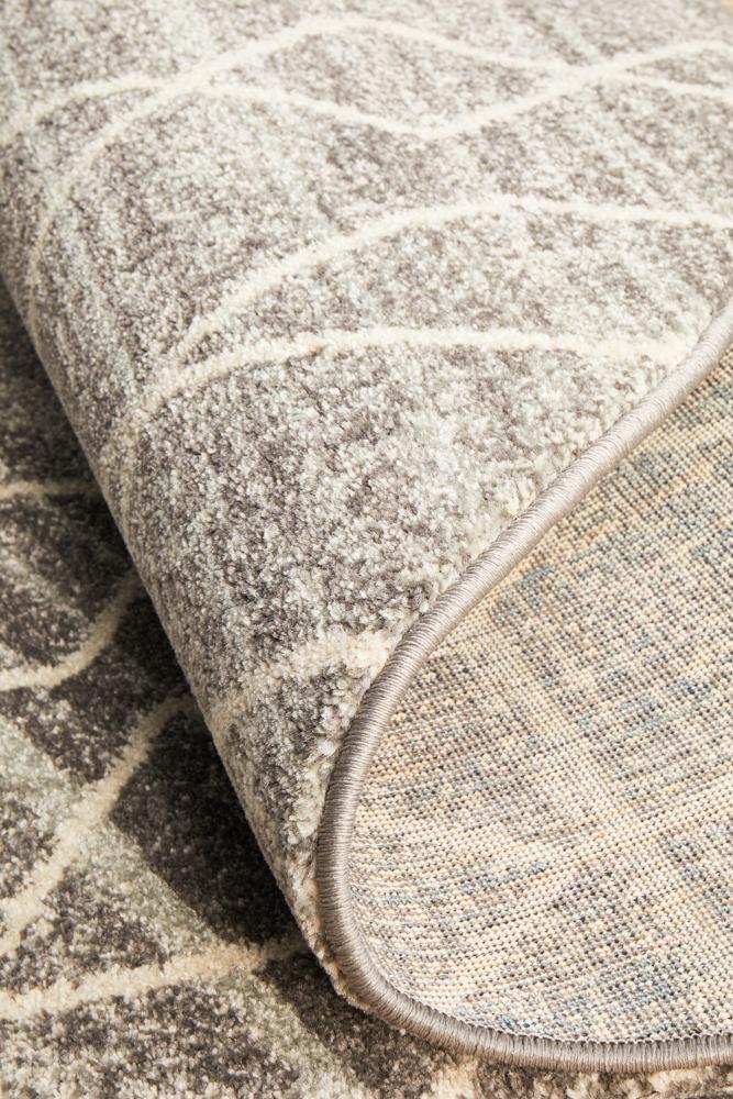 Pietra Silver Round Rug