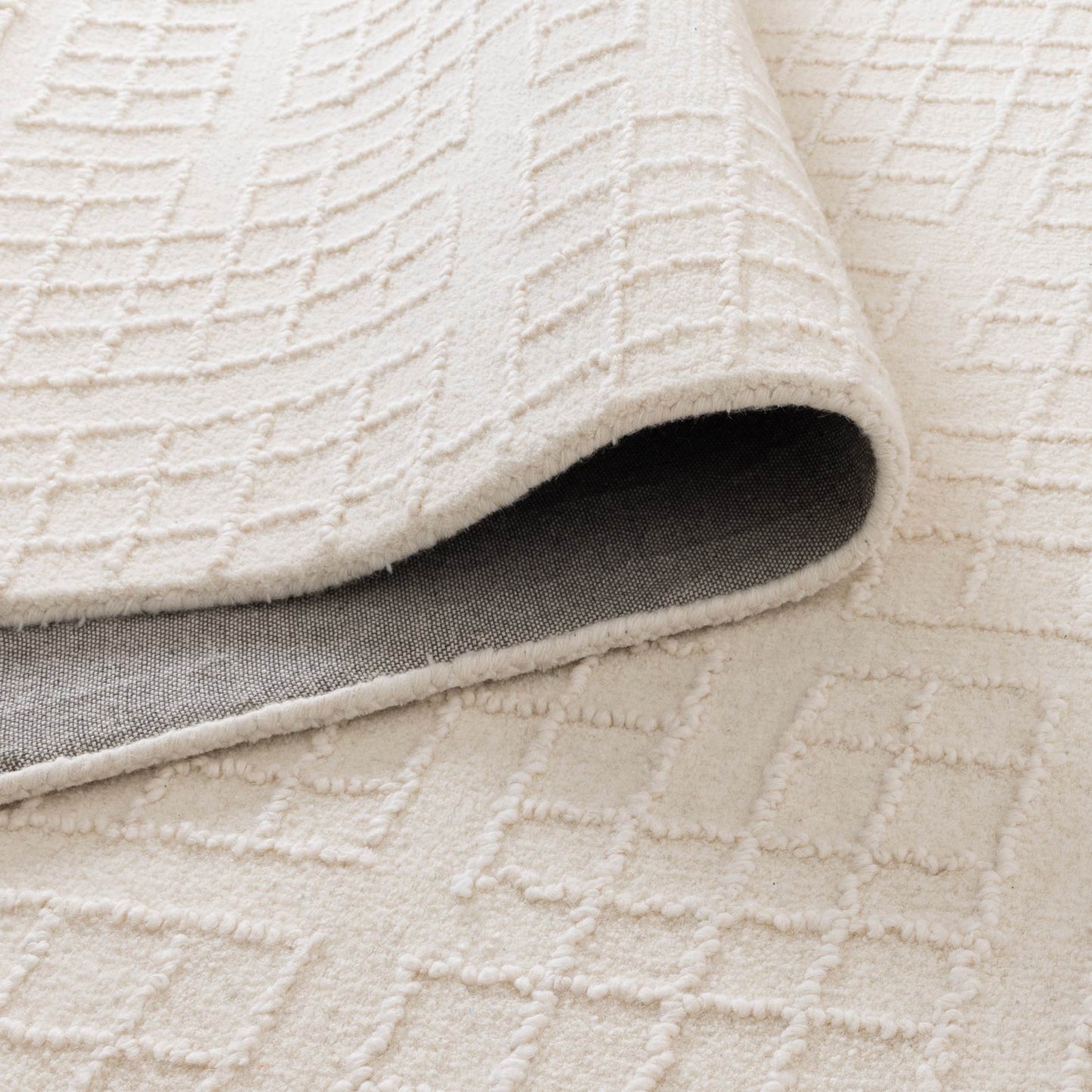 Alure Modern Ivory Wool Rug