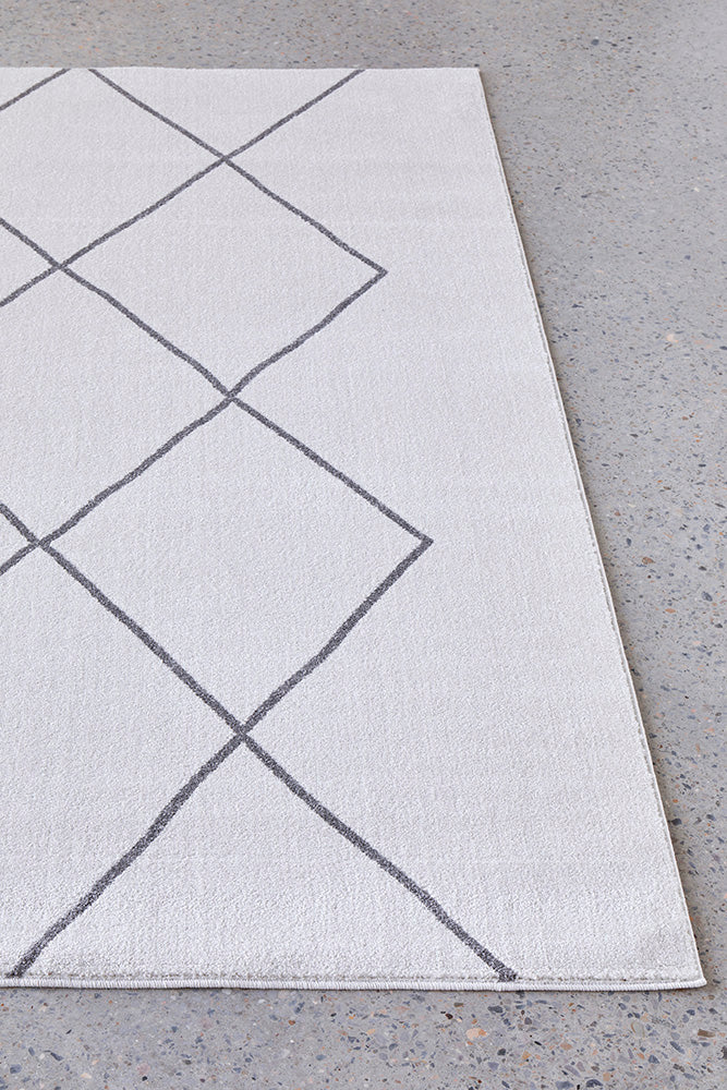 Lucera Tusk Ivory and Grey Rug
