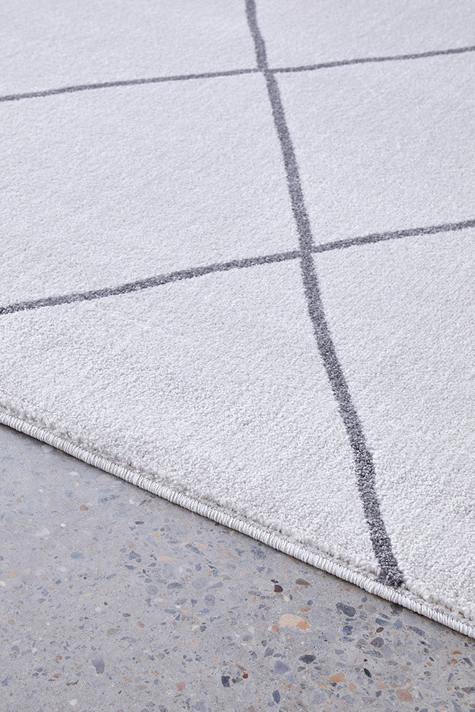 Lucera Tusk Ivory and Grey Rug