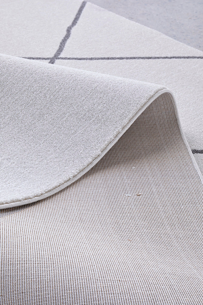 Lucera Tusk Ivory and Grey Rug