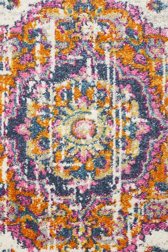Ravella White Polypropylene Runner Rug