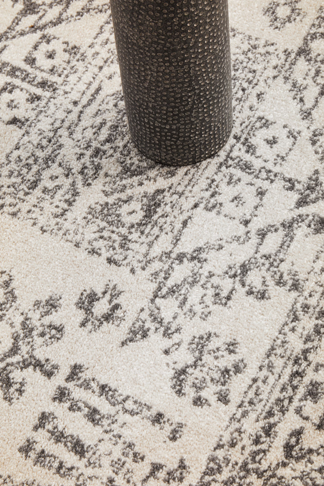 Umbra Cairo Silver Round Rug