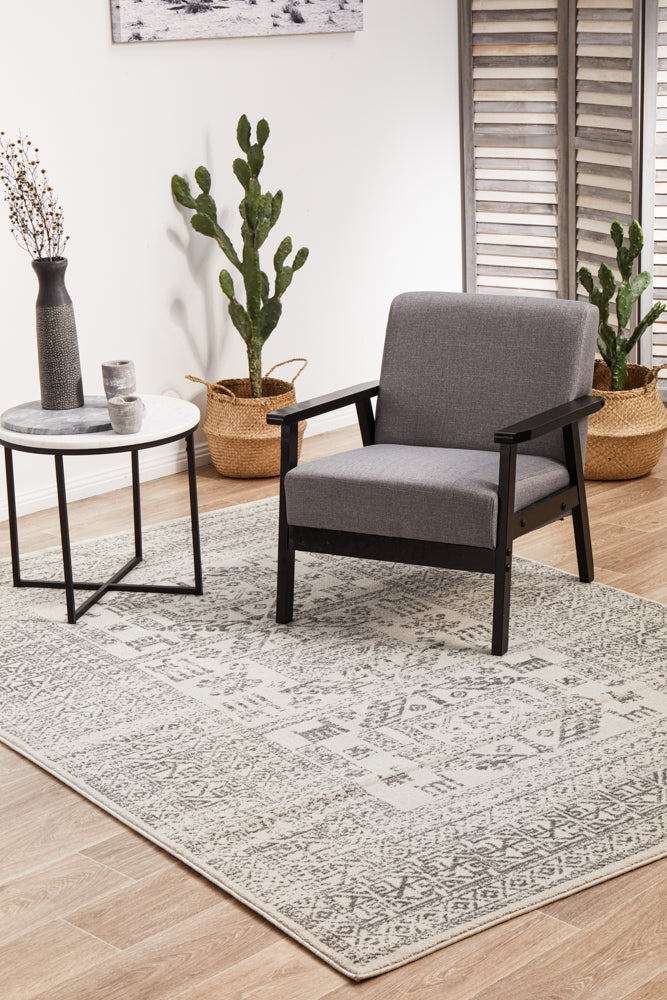 Umbra Cairo Silver Rug