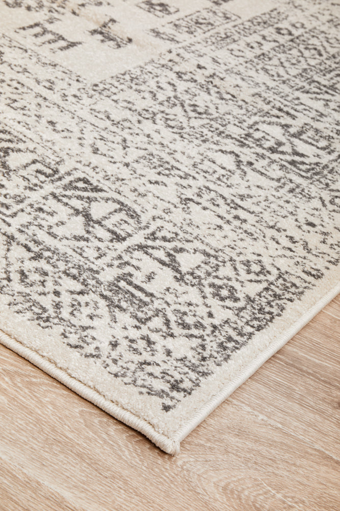 Umbra Cairo Silver Rug