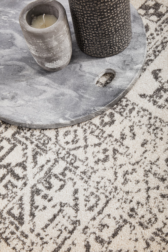 Umbra Cairo Silver Rug