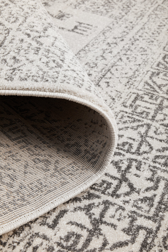 Umbra Cairo Silver Rug