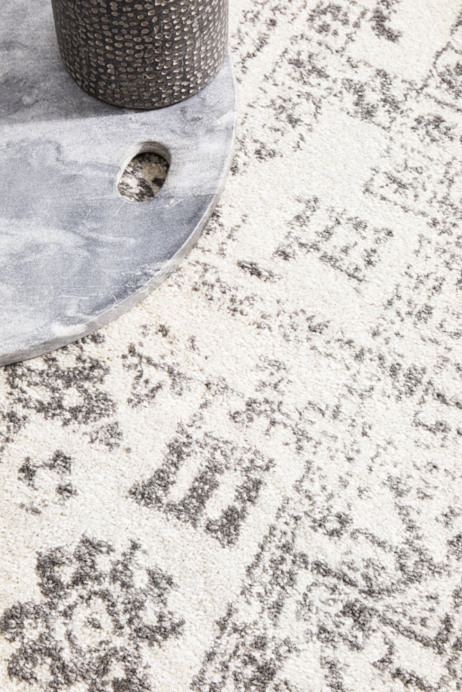 Umbra Cairo Silver Runner Rug