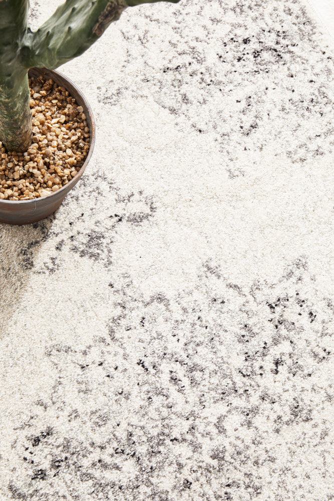 Umbra Silver Transitional Runner Rug