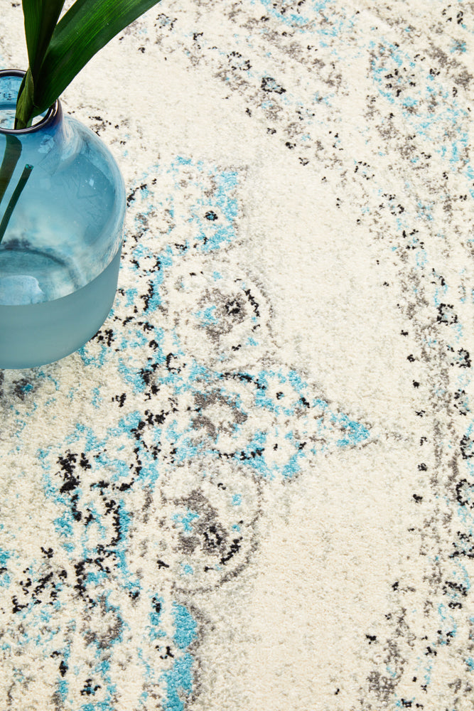 Vestra White Transitional Round Rug