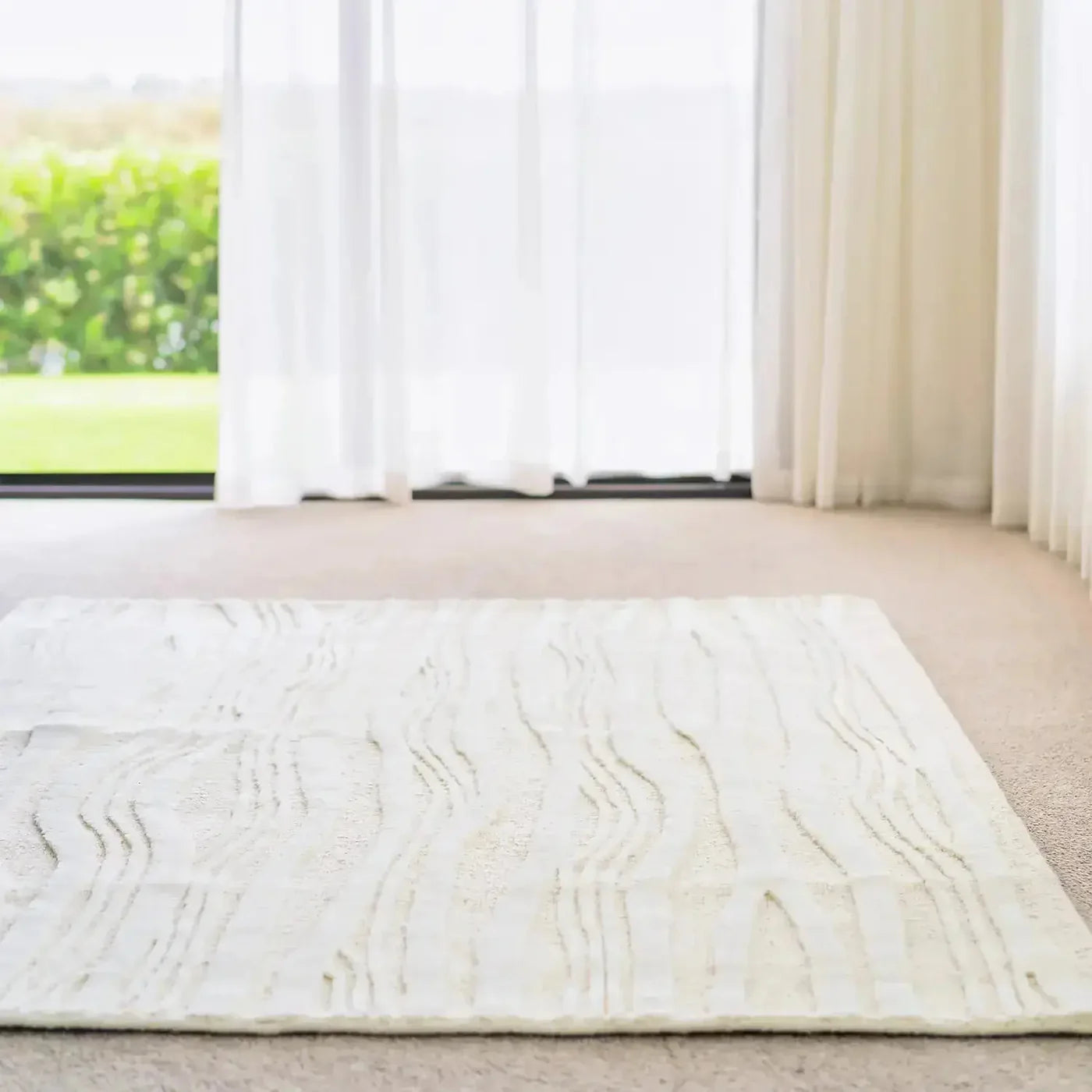 Sola Ivory Wool Rug