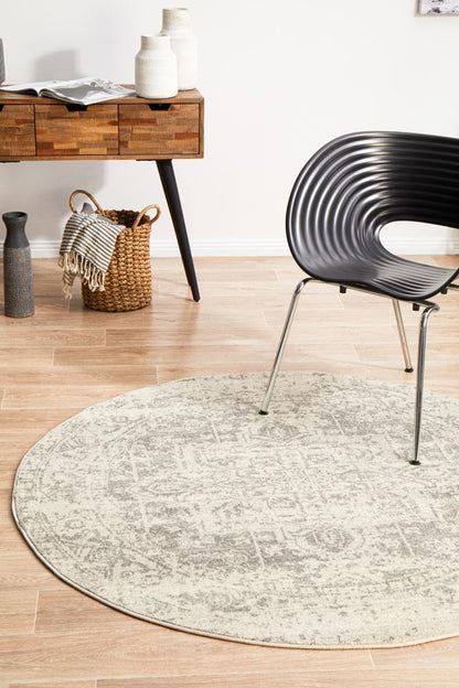 Pietra White Silver Round Rug