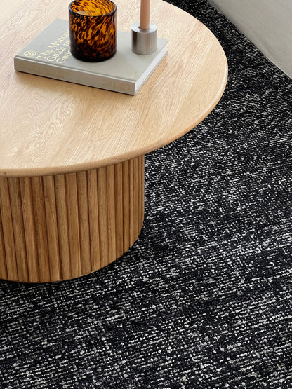 Avero Black Rug
