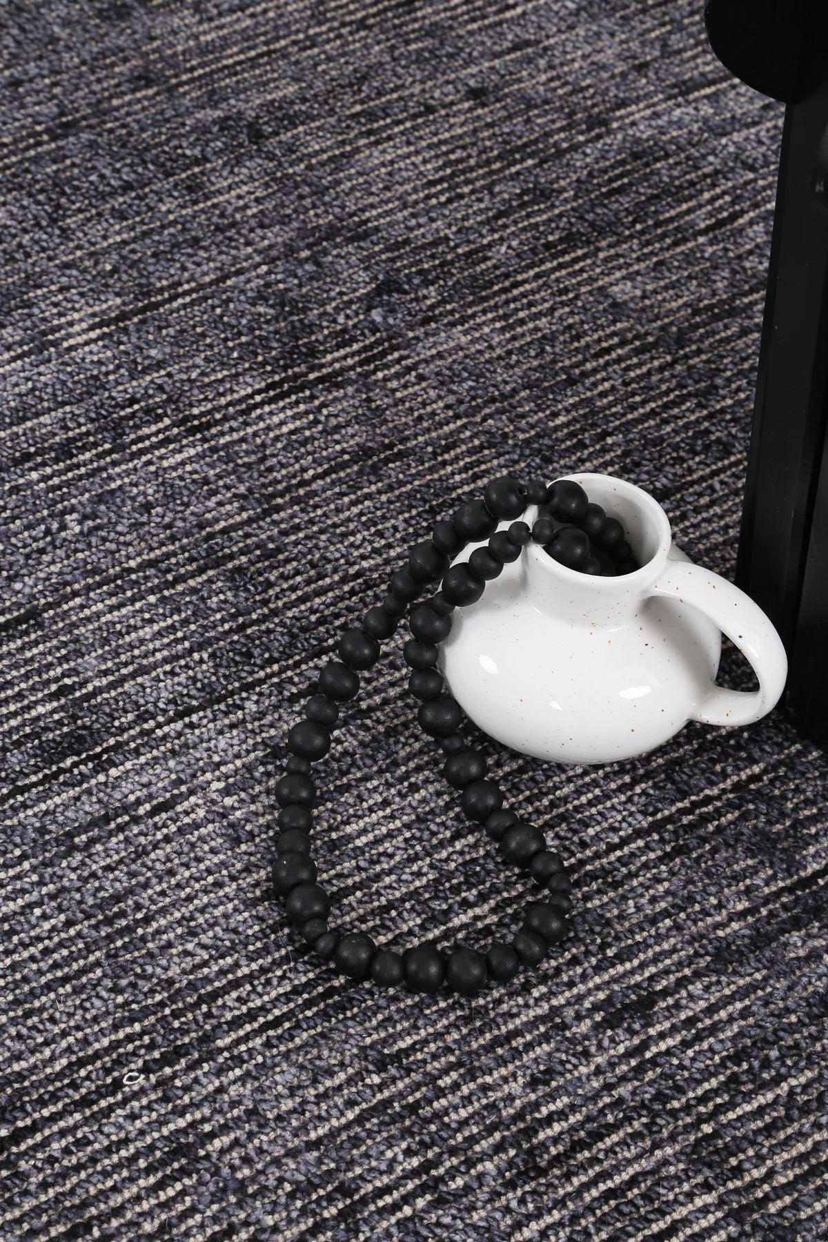 Avero Dark Grey Rug
