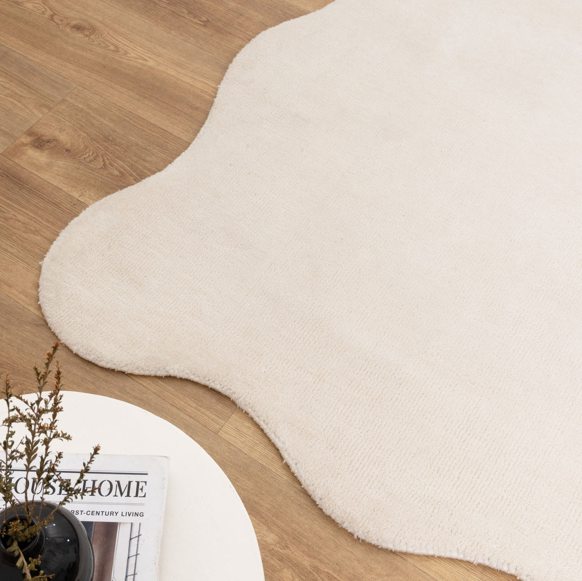 Ondella Ivory Round Rug