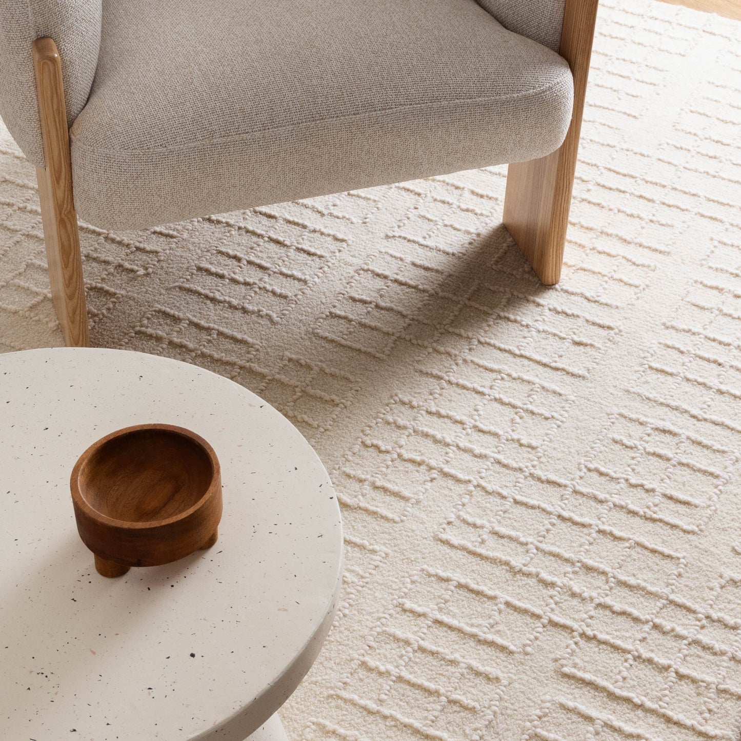 Alure Modern Ivory Wool Rug