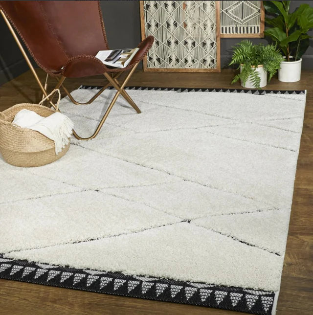 Elio Ivory Black Rug