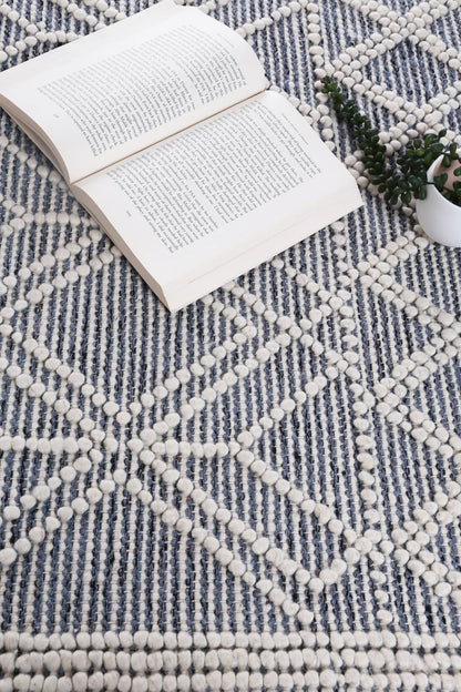 Avenza Ivory Grey Wool Rug