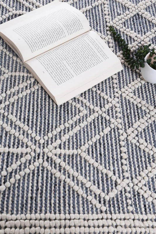 Avenza Ivory Grey Wool Rug