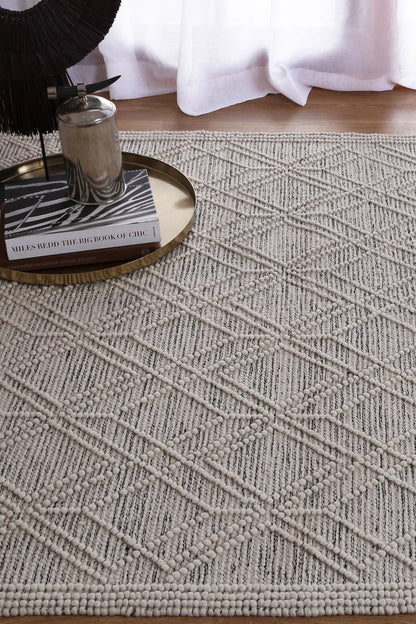 Pearl Ivory Black Wool Rug