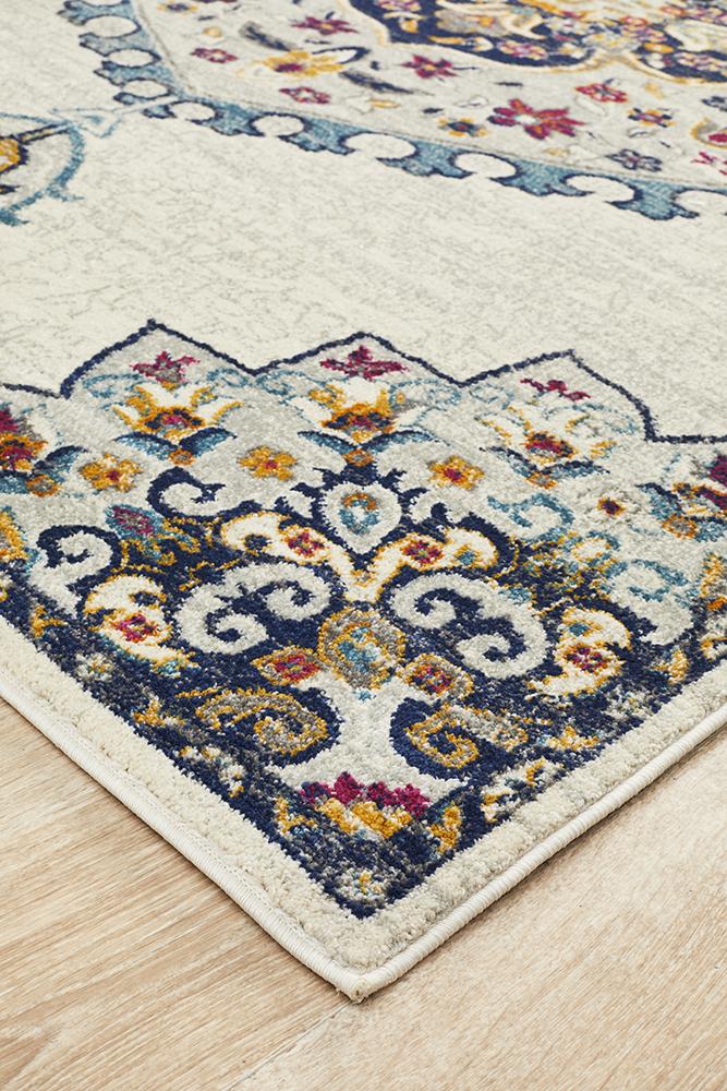 Ravella 202 White Polypropylene Rug