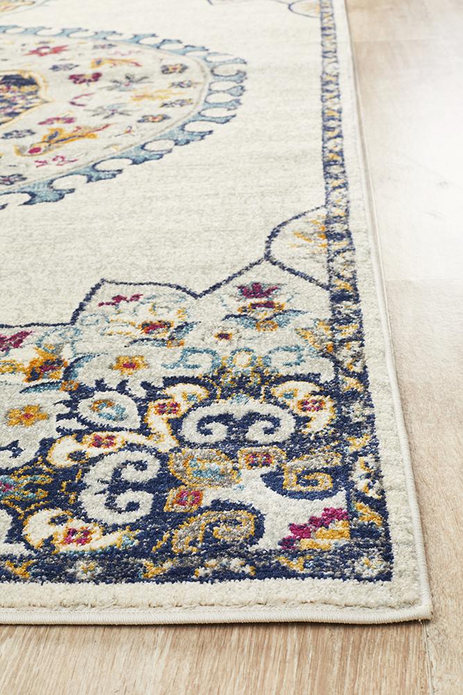 Ravella 202 White Polypropylene Rug