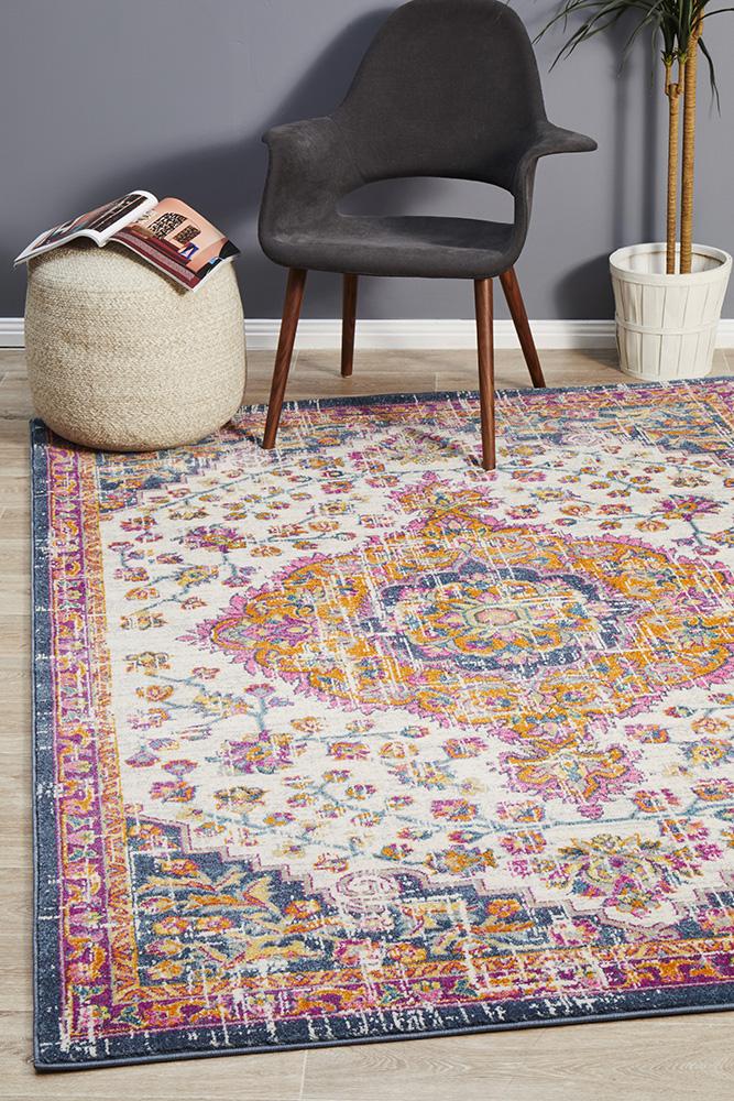 Ravella 205 White Polypropylene Rug