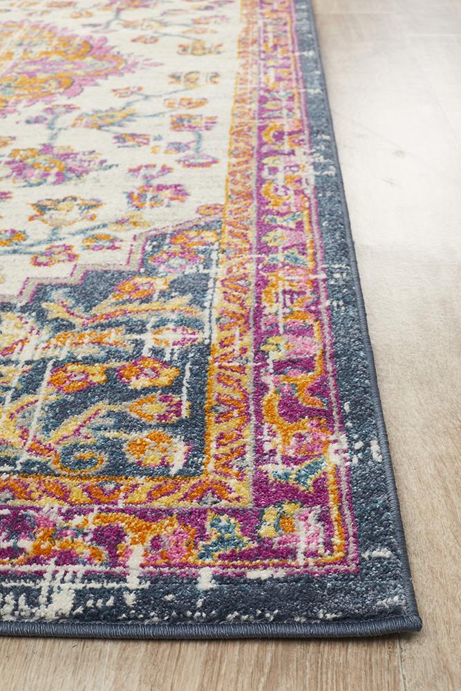 Ravella 205 White Polypropylene Rug