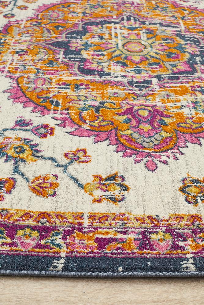 Ravella 205 White Polypropylene Rug