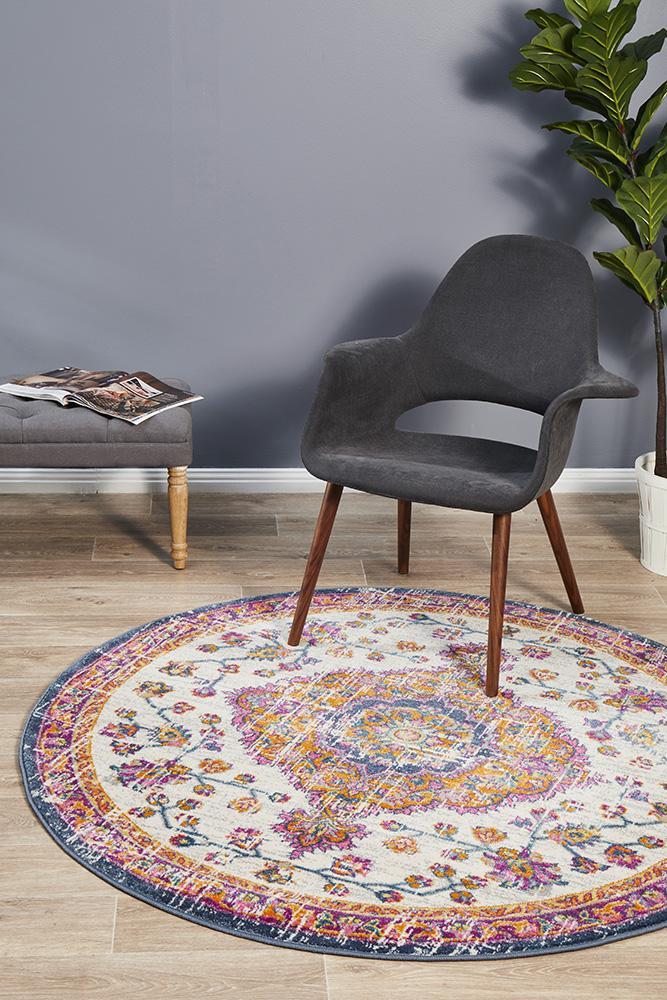 Ravella White Polypropylene Rug