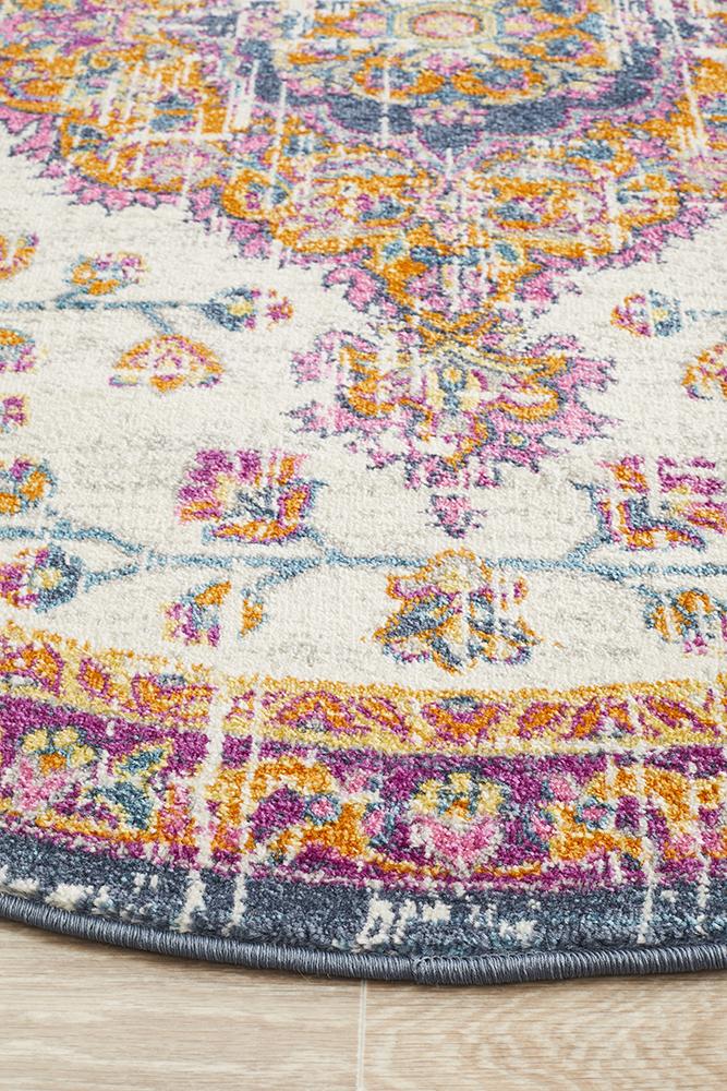 Ravella White Polypropylene Rug