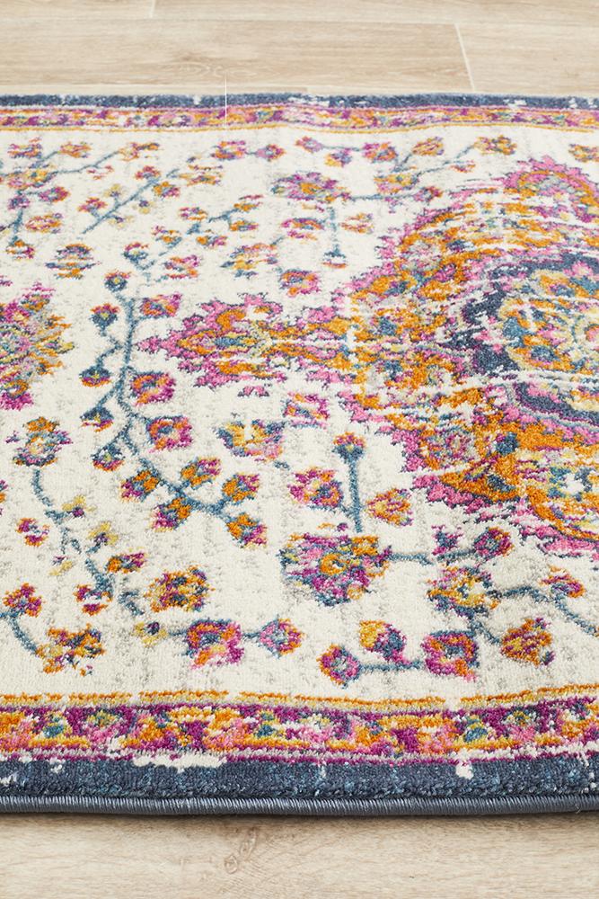 Ravella White Polypropylene Runner Rug