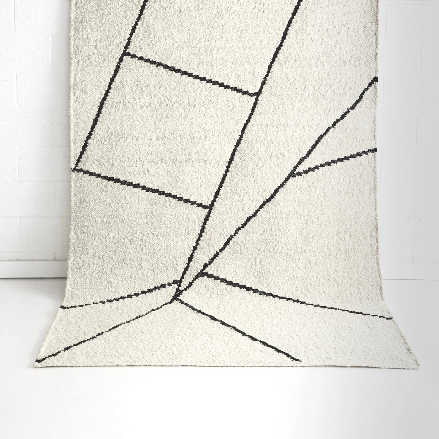 Zeyo Ivory Wool Rug
